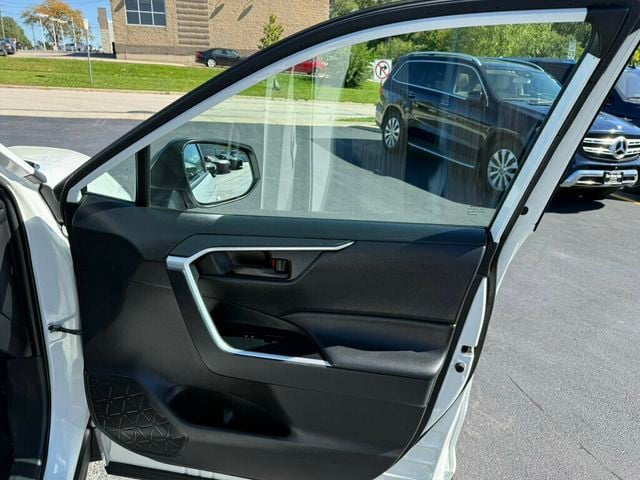 2021 Toyota RAV4 LE AWD - 23083666 - 16