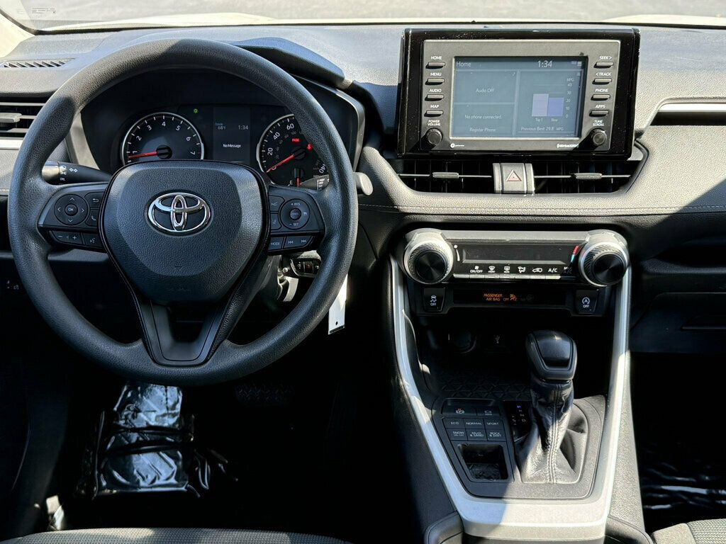 2021 Toyota RAV4 LE AWD - 23083666 - 19