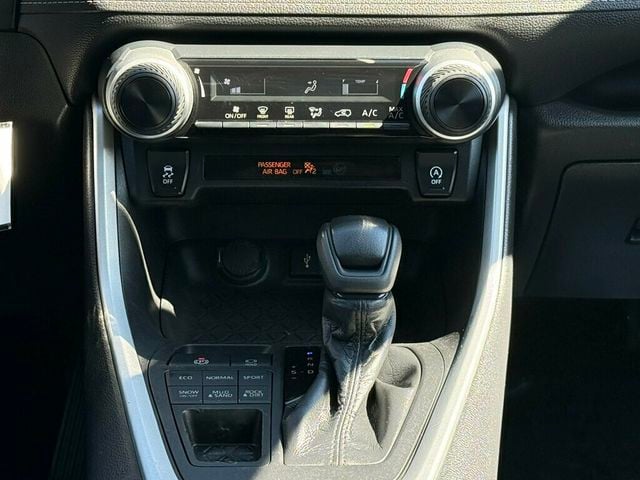 2021 Toyota RAV4 LE AWD - 23083666 - 21