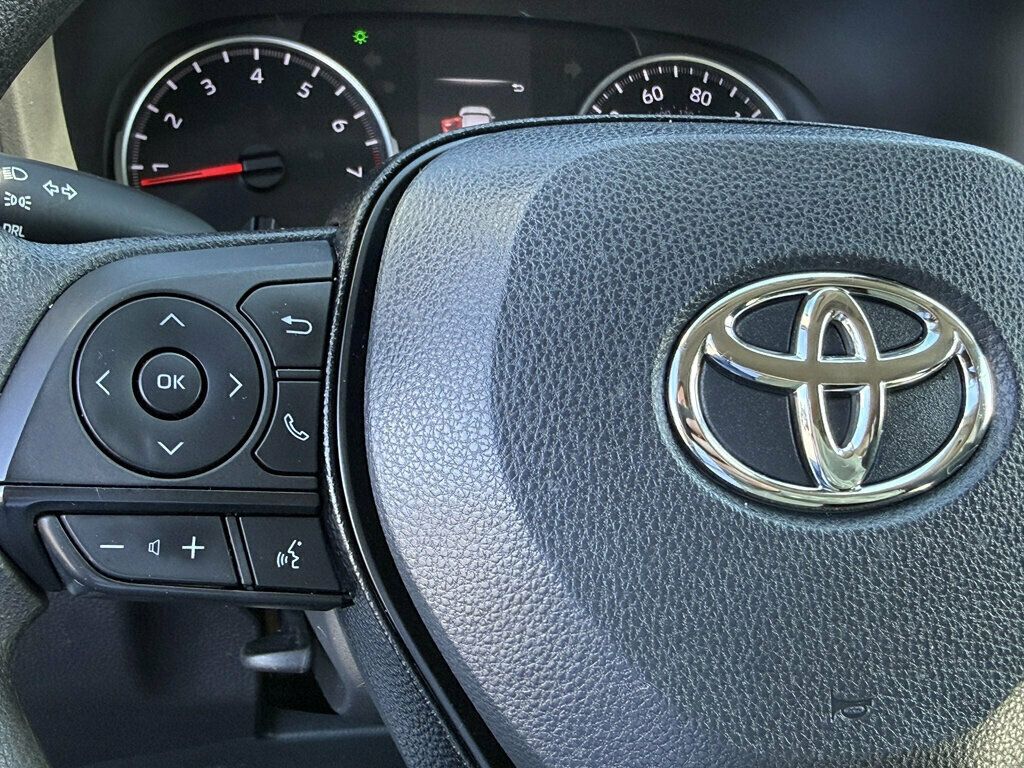 2021 Toyota RAV4 LE AWD - 23083666 - 22