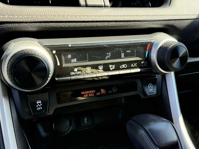 2021 Toyota RAV4 LE AWD - 23083666 - 25