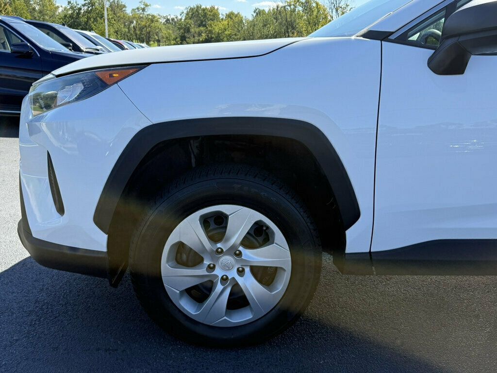 2021 Toyota RAV4 LE AWD - 23083666 - 31