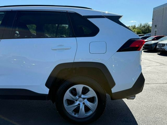 2021 Toyota RAV4 LE AWD - 23083666 - 32