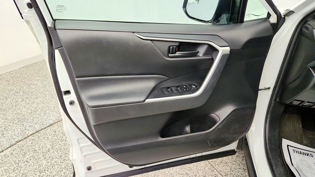 2021 Toyota RAV4 LE AWD w/ Blind Spot Monitor Package - 23084964 - 9
