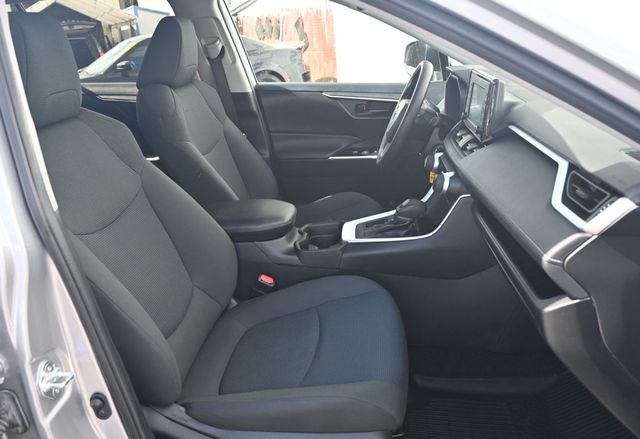 2021 Toyota RAV4 LE FWD - 22920896 - 14