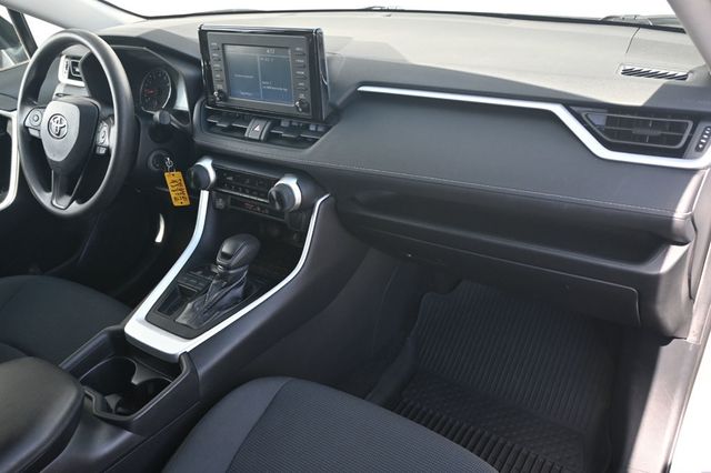 2021 Toyota RAV4 LE FWD - 22920896 - 7