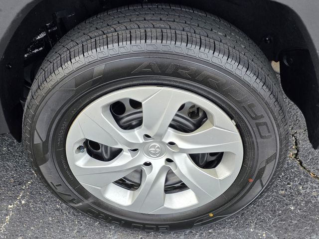 2021 Toyota RAV4 LE FWD - 22950596 - 28