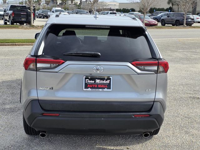 2021 Toyota RAV4 LE FWD - 22950596 - 2