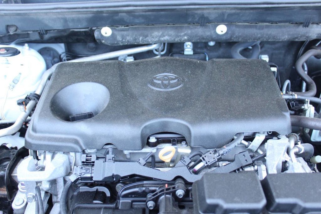 2021 Toyota RAV4 LE FWD - 22873667 - 9