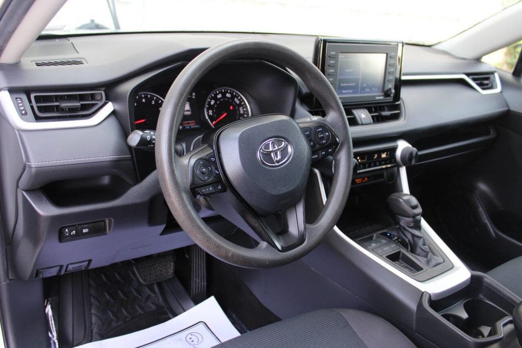 2021 Toyota RAV4 LE FWD - 22873667 - 11