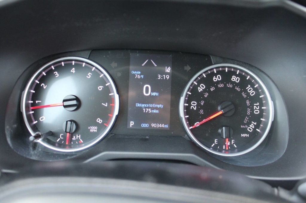 2021 Toyota RAV4 LE FWD - 22873667 - 16
