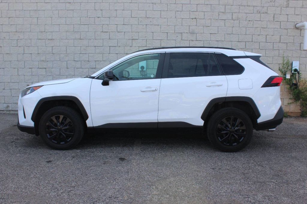 2021 Toyota RAV4 LE FWD - 22873667 - 1