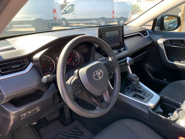 2021 Toyota RAV4 LE FWD Ex Key - 22941525 - 11