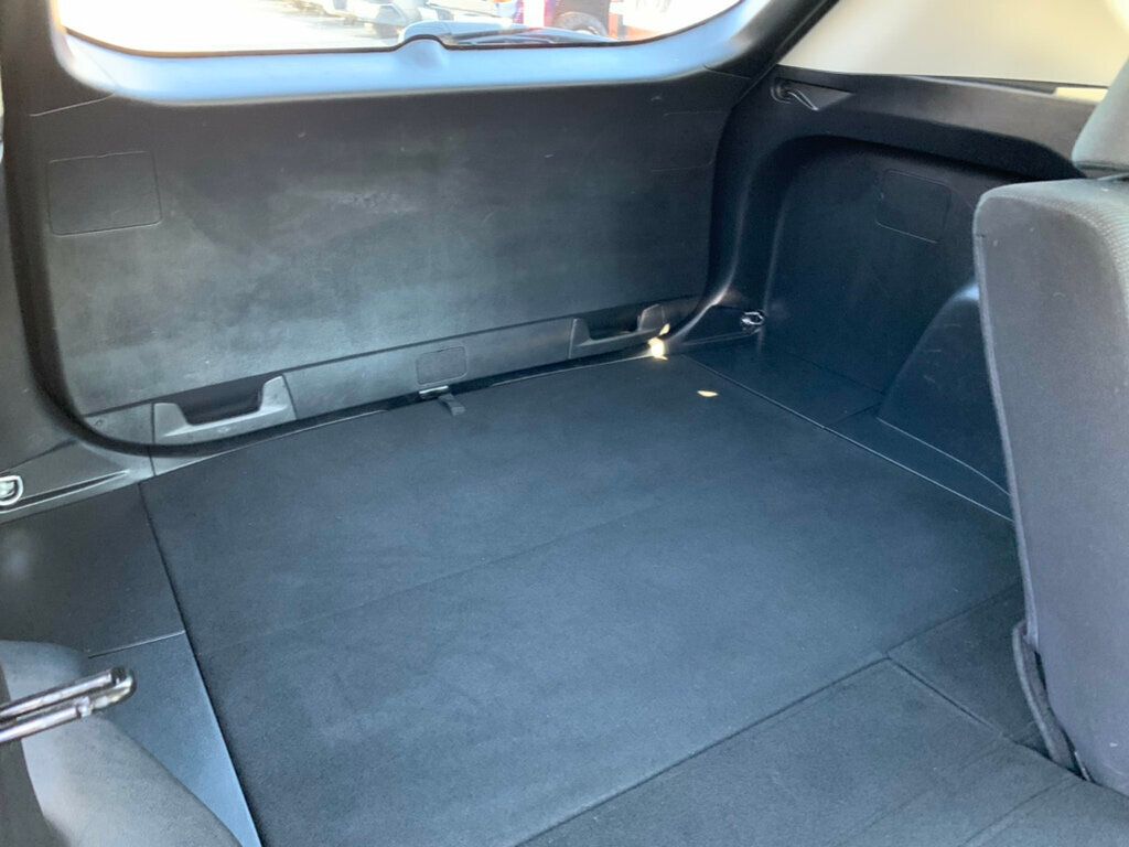 2021 Toyota RAV4 LE FWD Ex Key - 22941525 - 26