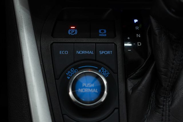 2021 Toyota RAV4 Limited AWD - 23047434 - 26
