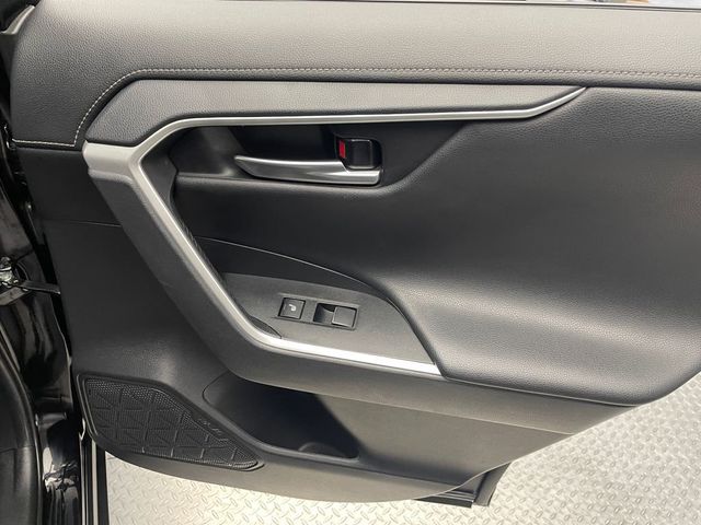 2021 Toyota RAV4 Limited AWD - 22946627 - 35