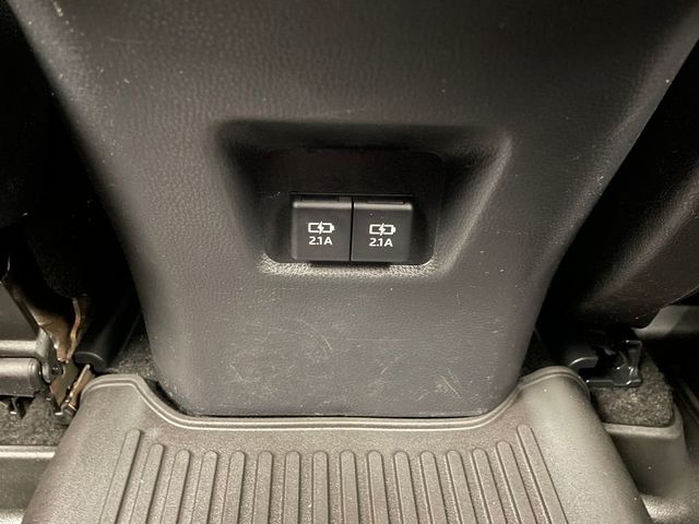 2021 Toyota RAV4 Limited AWD - 22946627 - 38