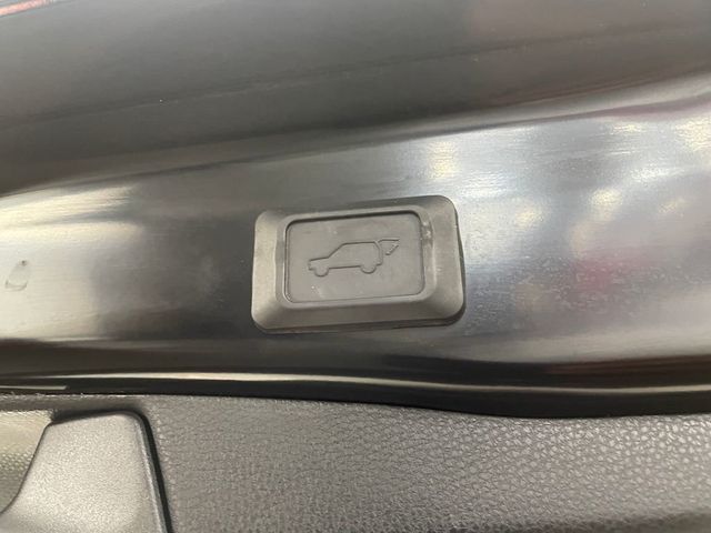 2021 Toyota RAV4 Limited AWD - 22946627 - 42