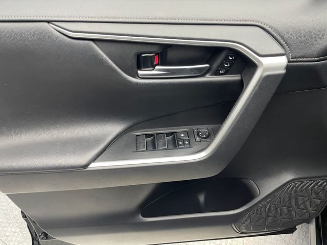 2021 Toyota RAV4 Limited AWD - 22946627 - 8