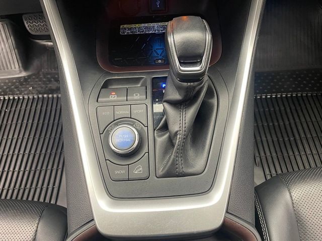 2021 Toyota RAV4 Limited AWD - 22977018 - 28
