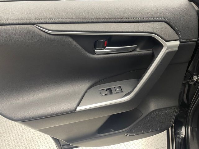 2021 Toyota RAV4 Limited AWD - 22977018 - 32