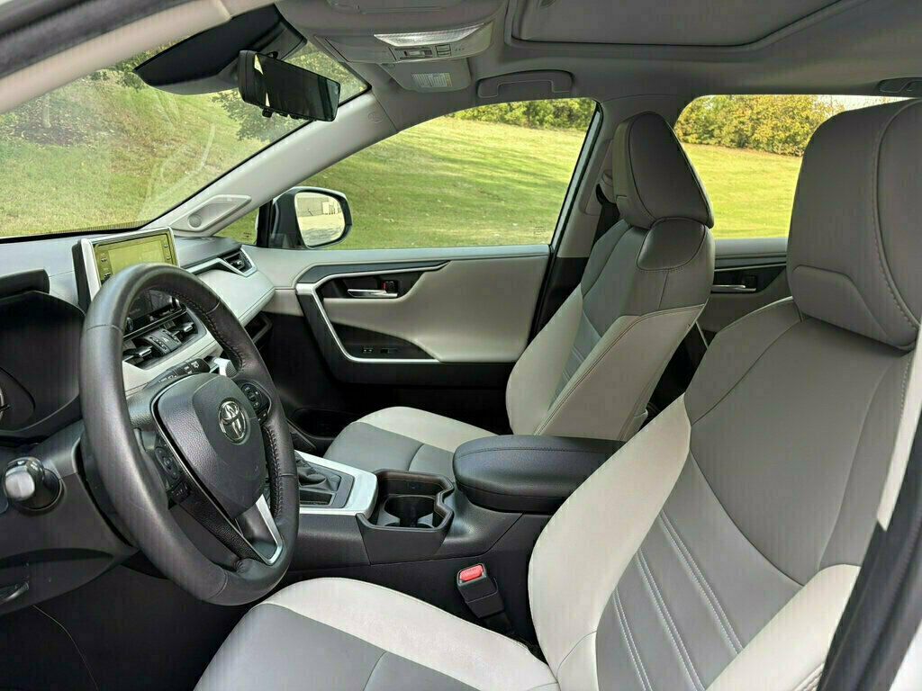 2021 Toyota RAV4 Limited FWD - 23100034 - 10
