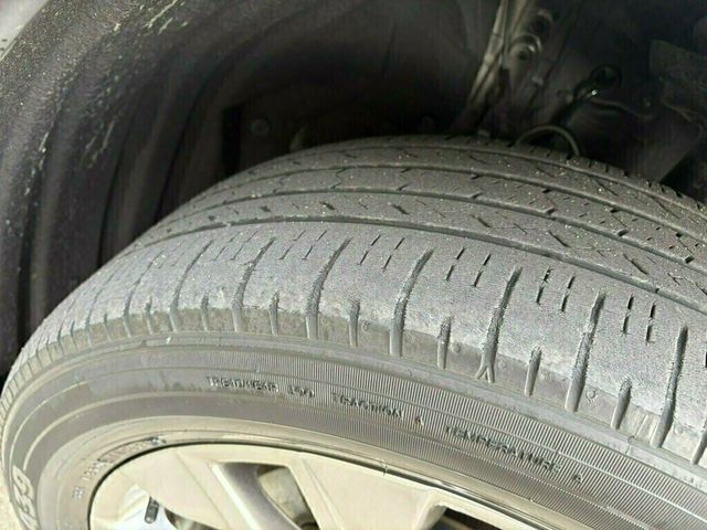 2021 Toyota RAV4 Limited FWD - 23100034 - 37