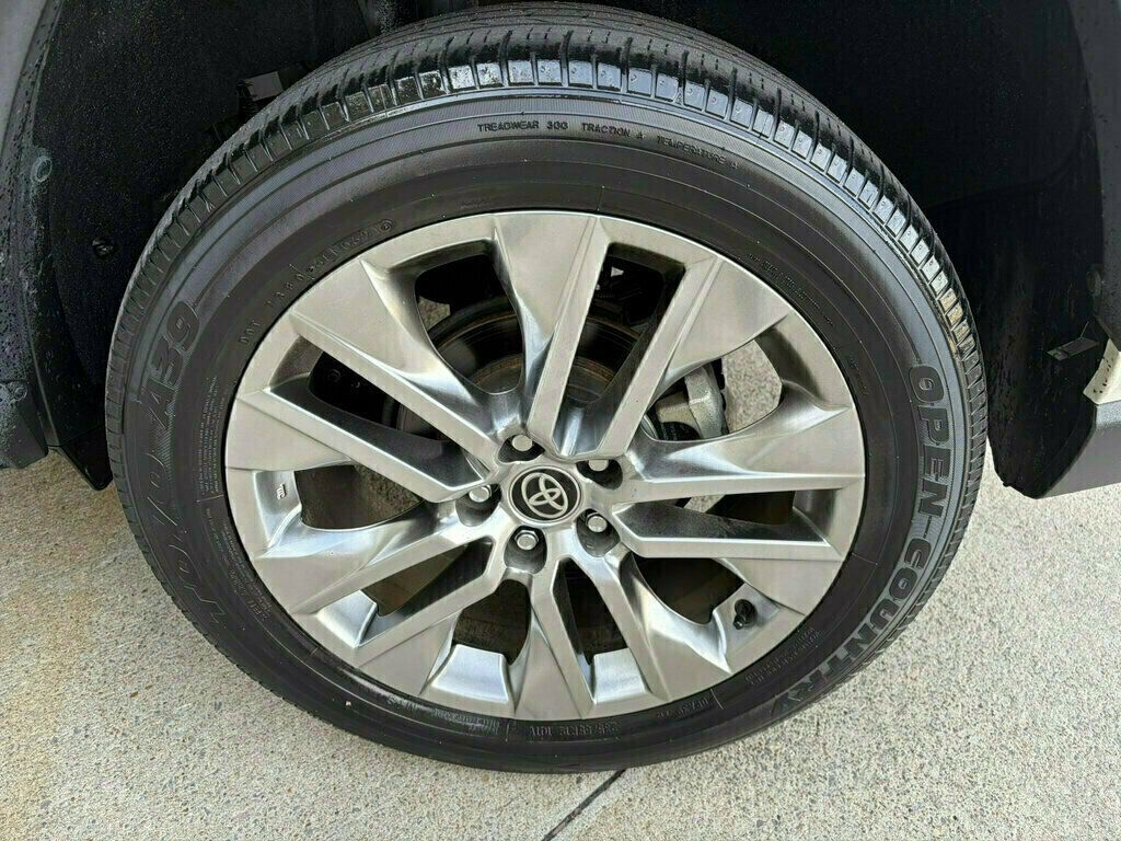 2021 Toyota RAV4 Limited FWD - 23100034 - 38