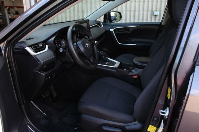 2021 Toyota RAV4 ONE OWNER AWD HYBRID LE  - 23039997 - 21