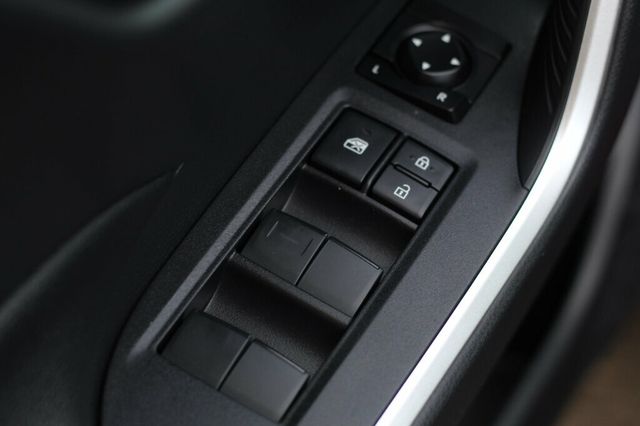 2021 Toyota RAV4 ONE OWNER AWD HYBRID LE  - 23087795 - 19