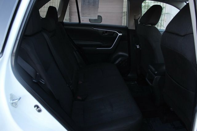 2021 Toyota RAV4 ONE OWNER AWD LE  - 23081007 - 9