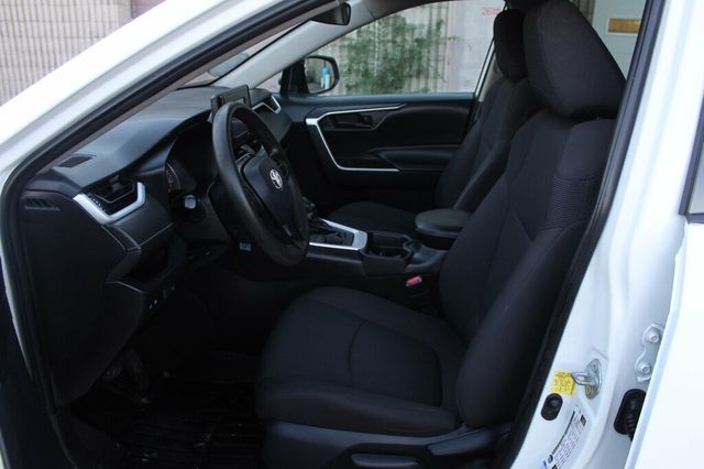 2021 Toyota RAV4 ONE OWNER AWD LE  - 23081007 - 23