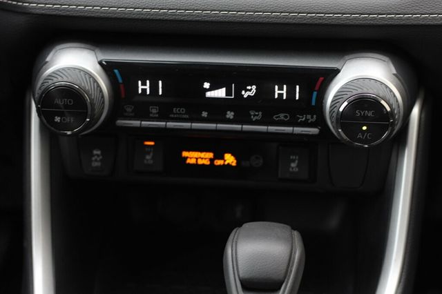 2021 Toyota RAV4 ONE OWNER AWD XLE HYBRID - 22978870 - 14