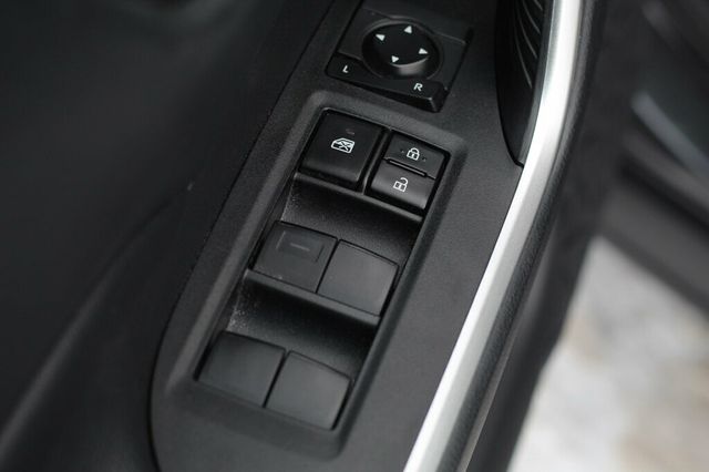 2021 Toyota RAV4 ONE OWNER AWD XLE HYBRID - 22978870 - 19