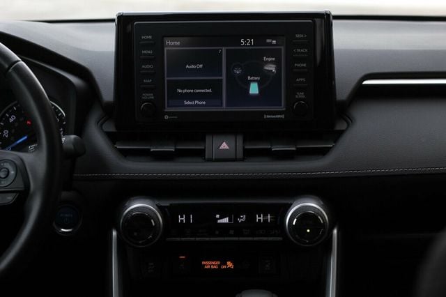 2021 Toyota RAV4 ONE OWNER AWD XLE HYBRID W/ HEATED LEATHER SEATS - 22978870 - 12