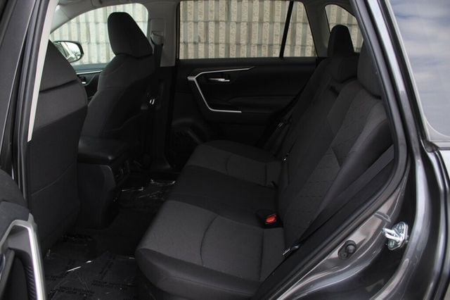 2021 Toyota RAV4 ONE OWNER AWD XLE HYBRID W/ HEATED LEATHER SEATS - 22978870 - 24