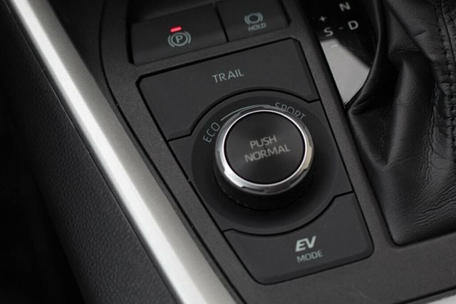 2021 Toyota RAV4 ONE OWNER AWD XLE HYBRID W/ HEATED LEATHER SEATS - 22978870 - 28