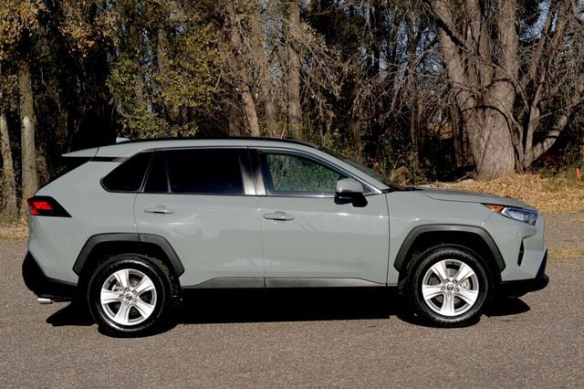 2021 Toyota RAV4 ONE OWNER AWD XLE W/ BRAND NEW TIRES - 22939923 - 1