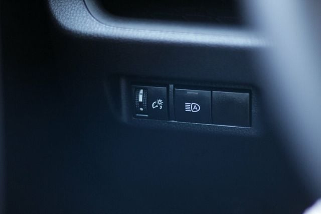 2021 Toyota RAV4 ONE OWNER AWD XLE W/ BRAND NEW TIRES - 22939923 - 20