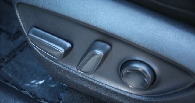 2021 Toyota RAV4 ONE OWNER AWD XLE W/ BRAND NEW TIRES - 22939923 - 24