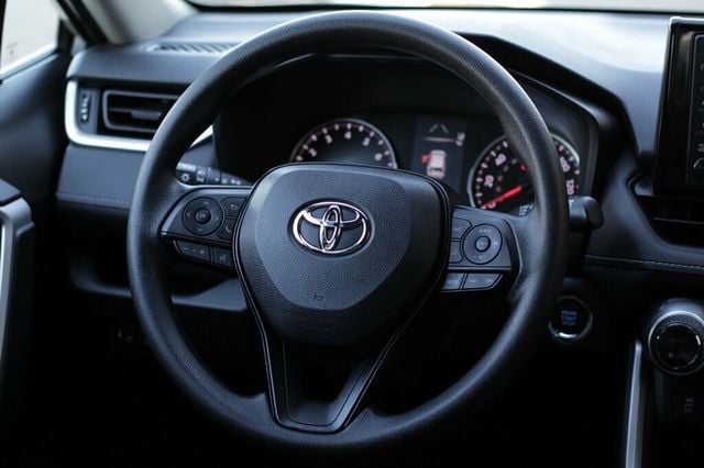 2021 Toyota RAV4 ONE OWNER AWD XLE W/ BRAND NEW TIRES - 22939923 - 27