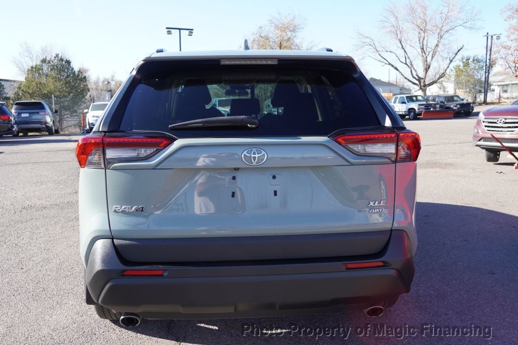 2021 Toyota RAV4 XLE AWD - 22680453 - 3