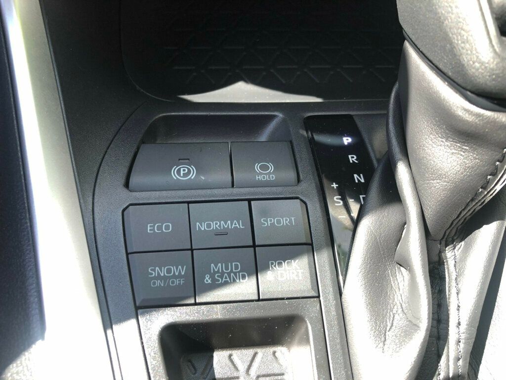 2021 Toyota RAV4 XLE AWD - 22911228 - 11