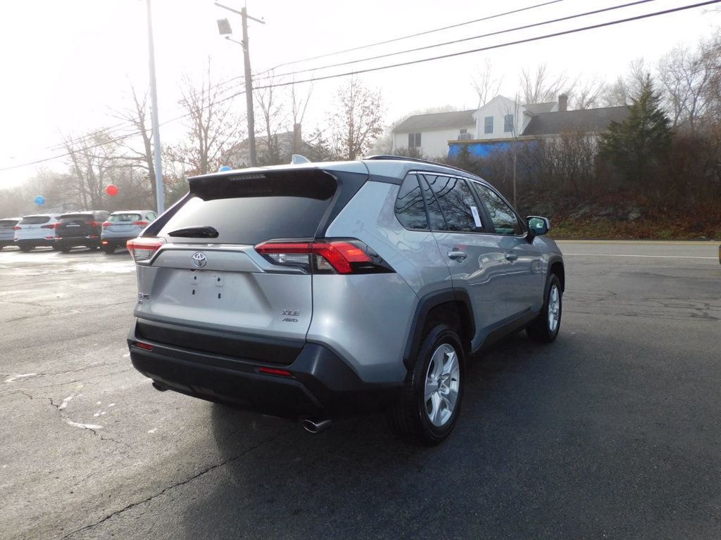 2021 Toyota RAV4 XLE AWD - 22222877 - 3