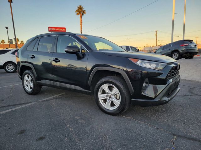 2021 Toyota RAV4 XLE AWD - 22678910 - 3