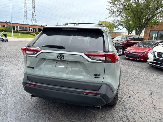 2021 Toyota RAV4 XLE AWD's photo