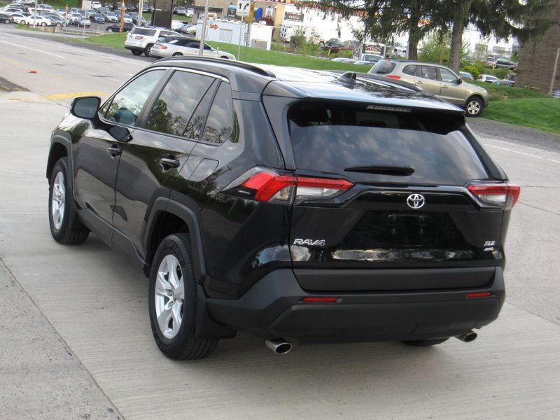 2021 Toyota RAV4 XLE AWD - 22418673 - 12