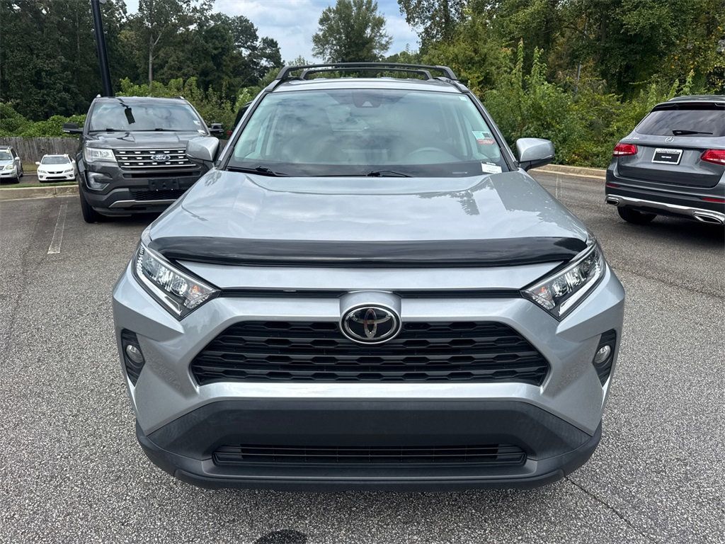 2021 Toyota RAV4 XLE photo 2