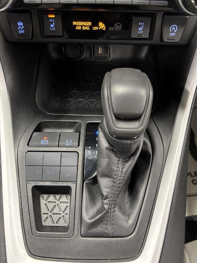 2021 Toyota RAV4 XLE AWD - 22967029 - 27