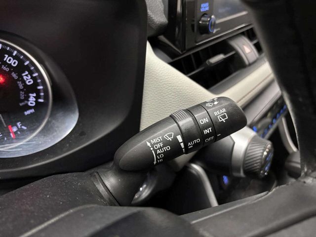 2021 Toyota RAV4 XLE AWD - 22967029 - 34